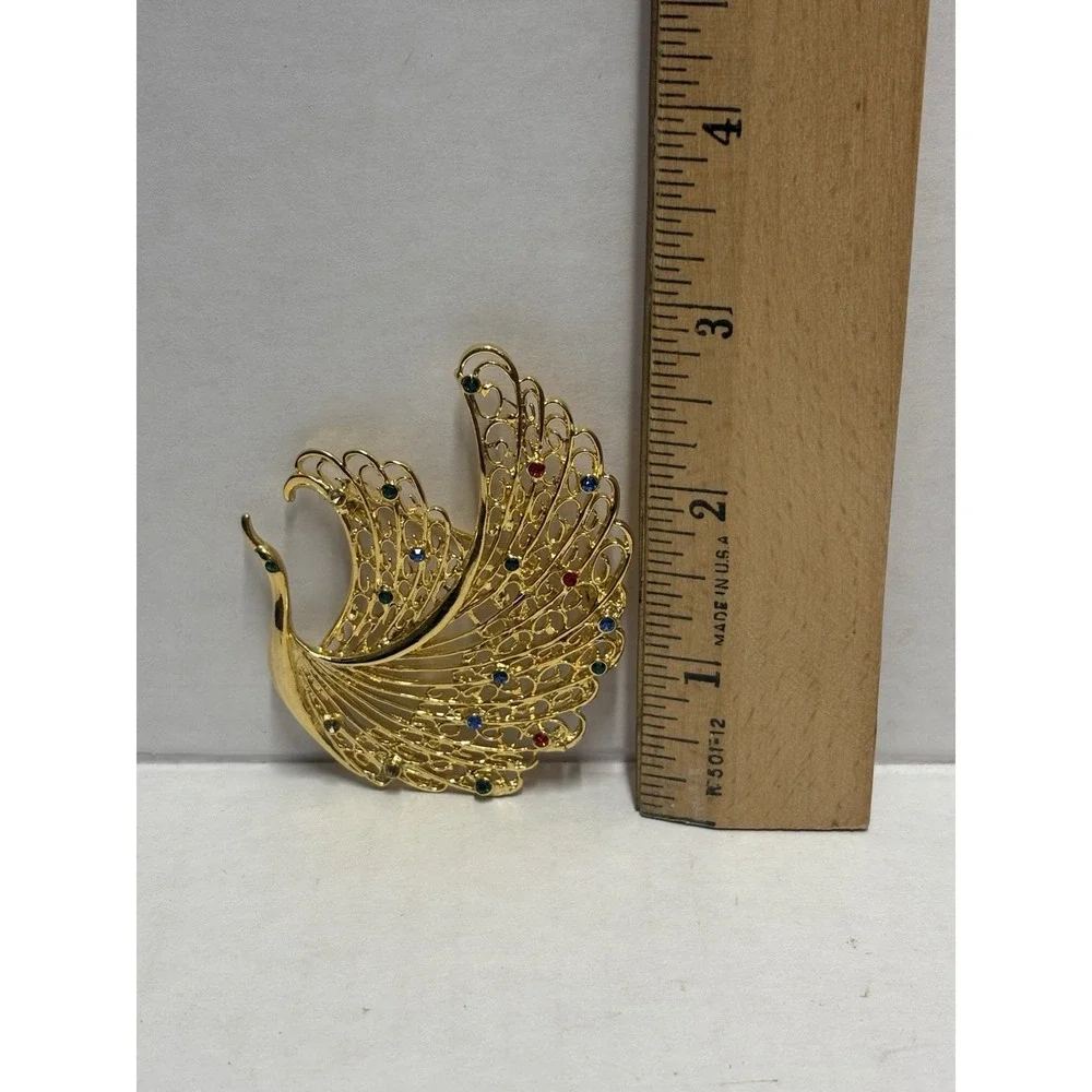 Swan Rhinestone Gold Tone Bird Brooch‎ Pin Vintage 2 Inches Delicate Elegant